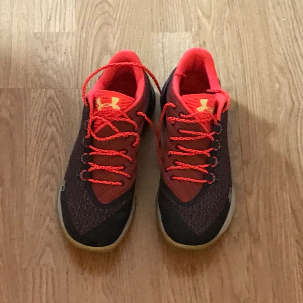 UNDERARMOUR SETH CURRY - Picture 4 of 5